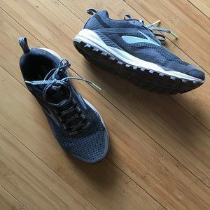 Womens Brooks Cascadia 14 Size 7.5